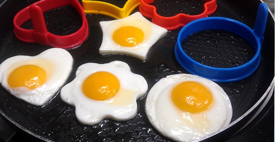 Cocina-muy-populares-suministra-diversas-formas-Caliente-silicona-resistente-frito-Huevos-dispositivo-DIY-herramienta-Huevo-frito