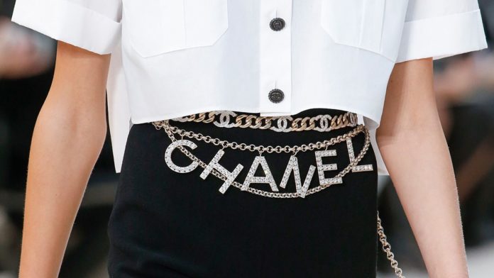 cinturon cadena Chanel para el 2019